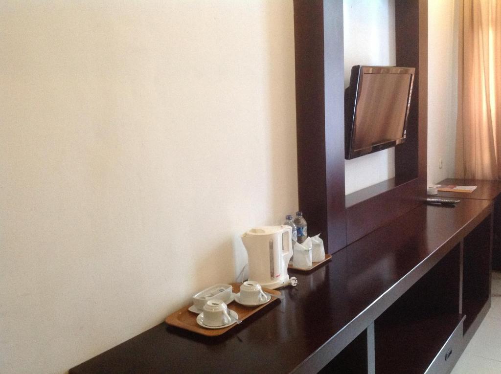 Hotel Swarna Dwipa Palembang Exterior foto